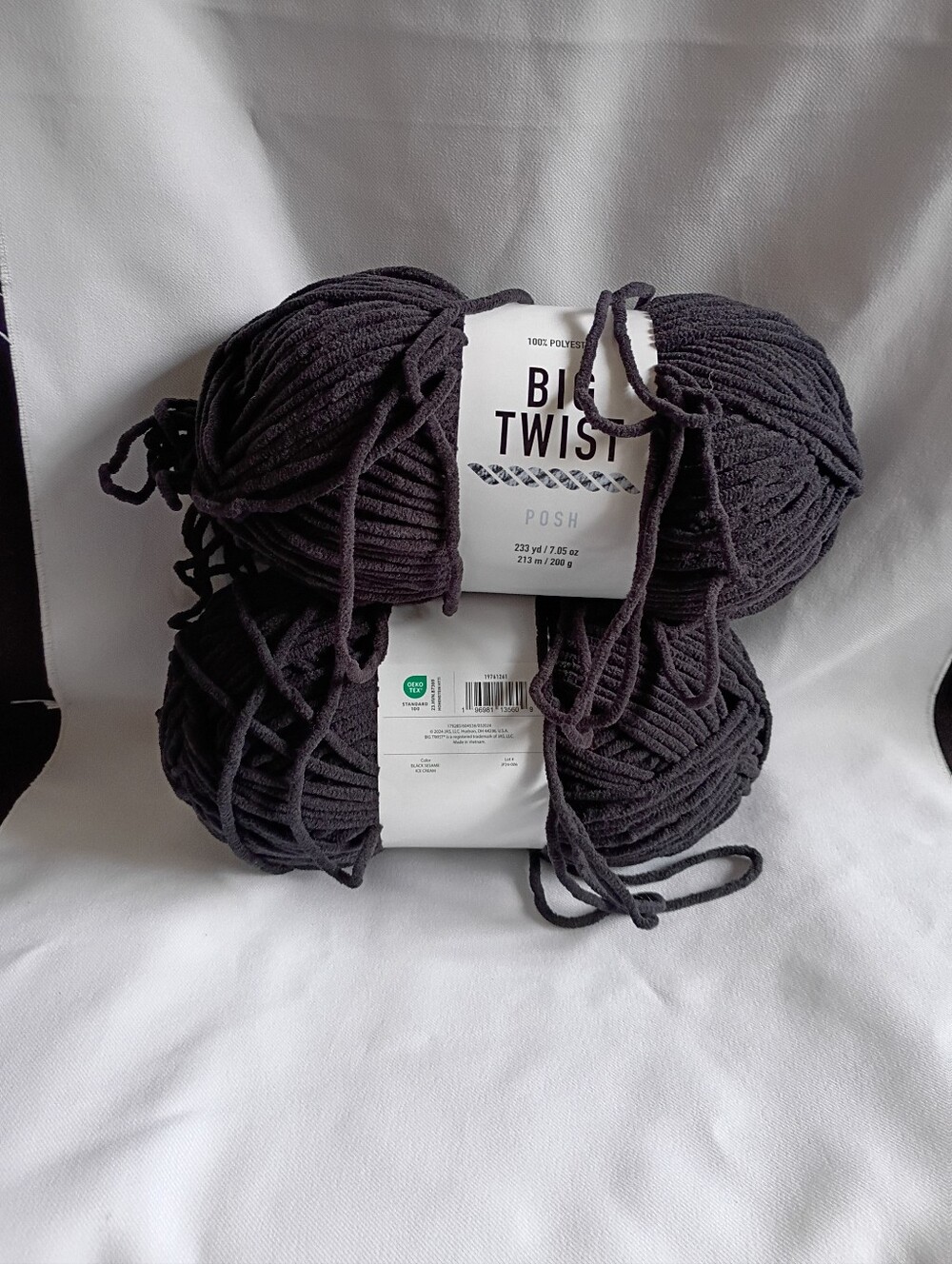 Yarn - Picture 1 of 2